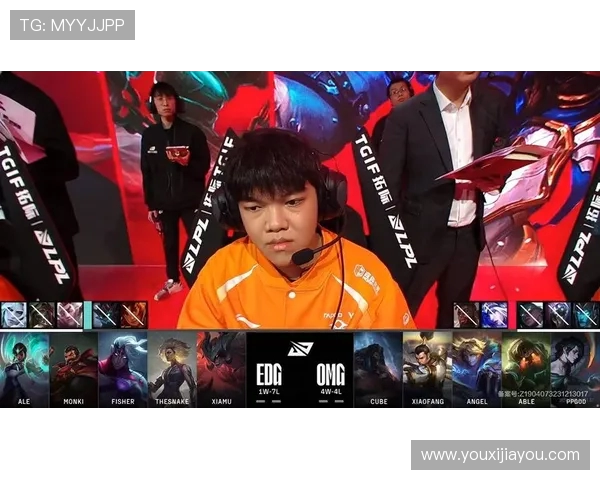 EDG在CSGO阵地战中的表现分析与战术得失探讨