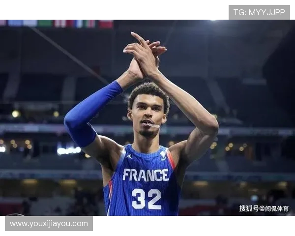 特雷杨引领球队重塑进攻体系展现年轻核心无限潜力