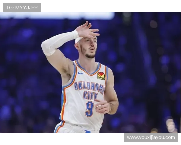 亚历克斯卡鲁索的篮球之路与个人魅力探索 亚历克斯卡鲁索的篮球之路与个人魅力探索