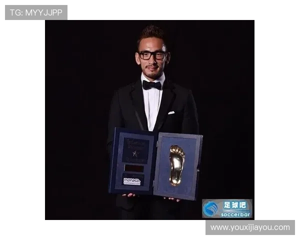 内马尔与里贝里谁更具影响力足球场上的两位传奇对决分析